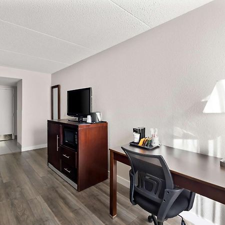 Best Western Luxbury Inn Fort Wayne Ngoại thất bức ảnh