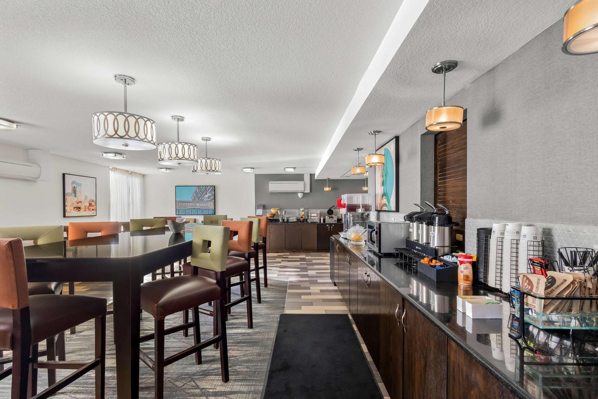 Best Western Luxbury Inn Fort Wayne Ngoại thất bức ảnh